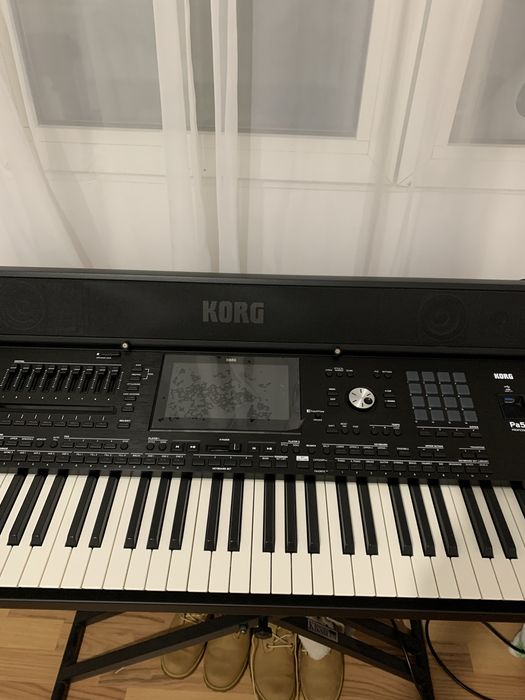 Korg PA-5X 76 International