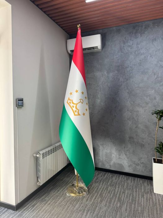 Флаг Bayroq BAYROQ Parus bayroq Флаг парус баннер реклама