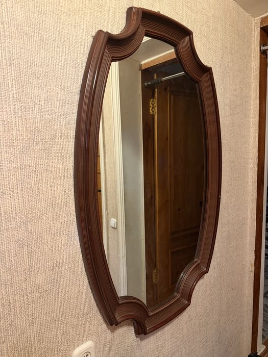 Зеркало продаётся