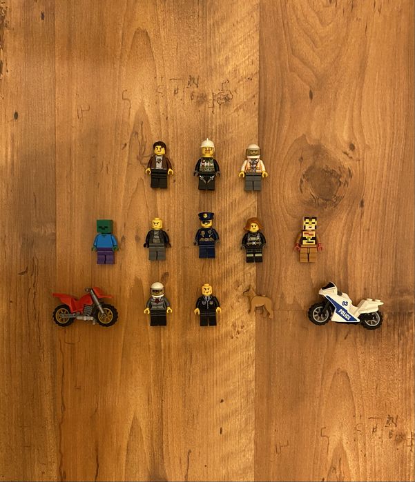 Lot 10 figurine LEGO City + Minecraft