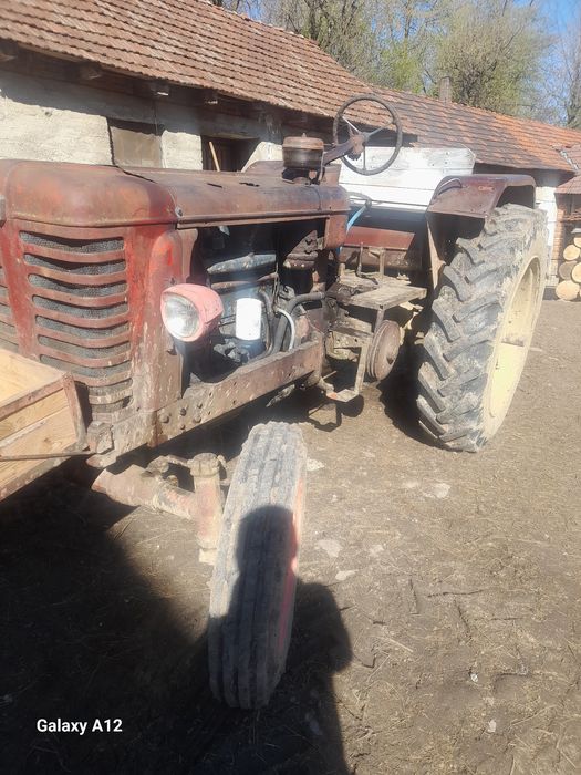 Tractor 650 utos