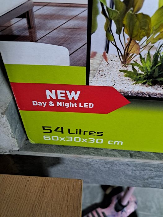 Аквариум 54л. с осветление и капак