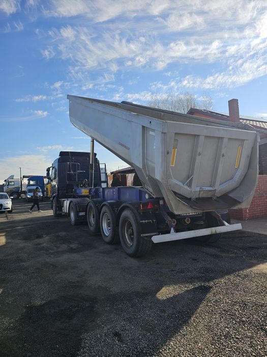 Semiremorci Swartzmuler si Carnhel basculabile