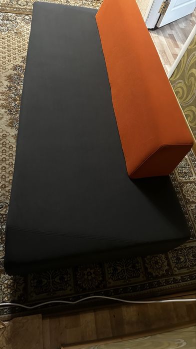 Два дивана для офиса