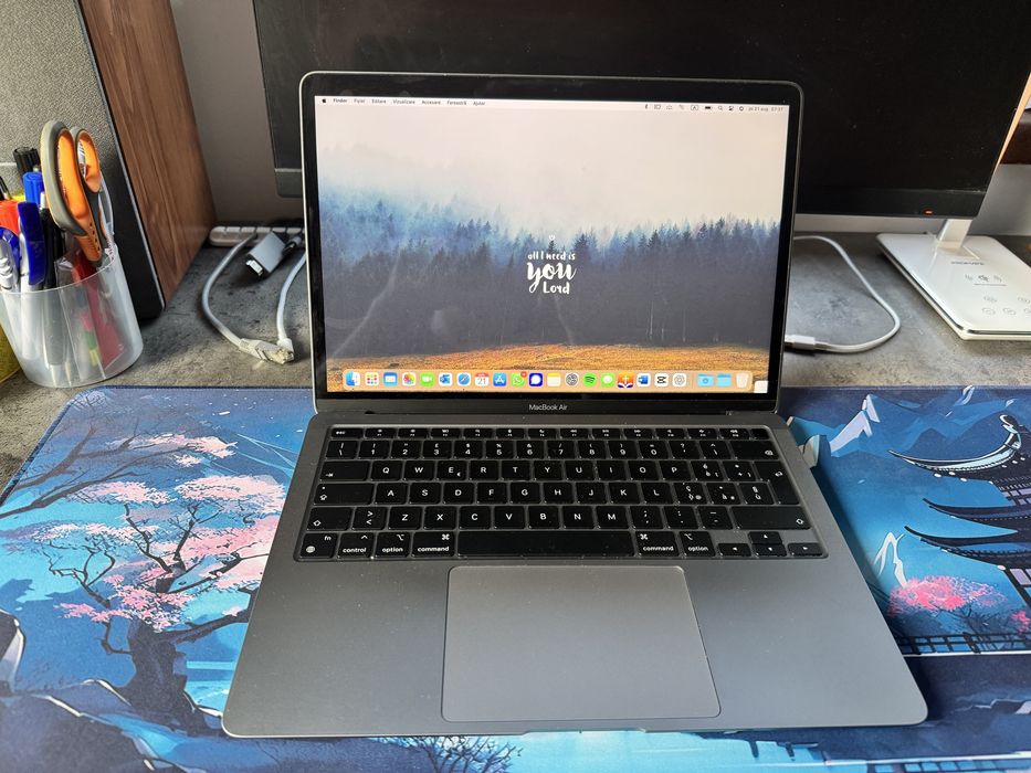 Vând Macbook Air 13 M1, 2020, 256/8 GB