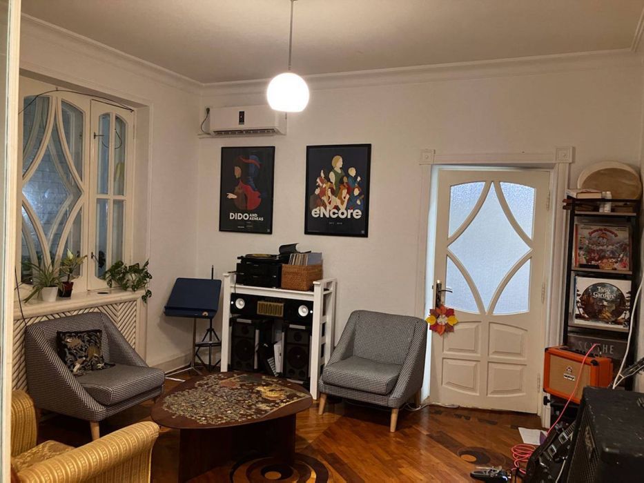 Дом Айзербарджанский центр 5-комнат 2-этажный со всеми удобствами