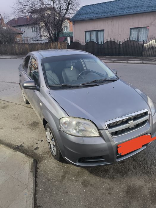 Vând Chevrolet Aveo