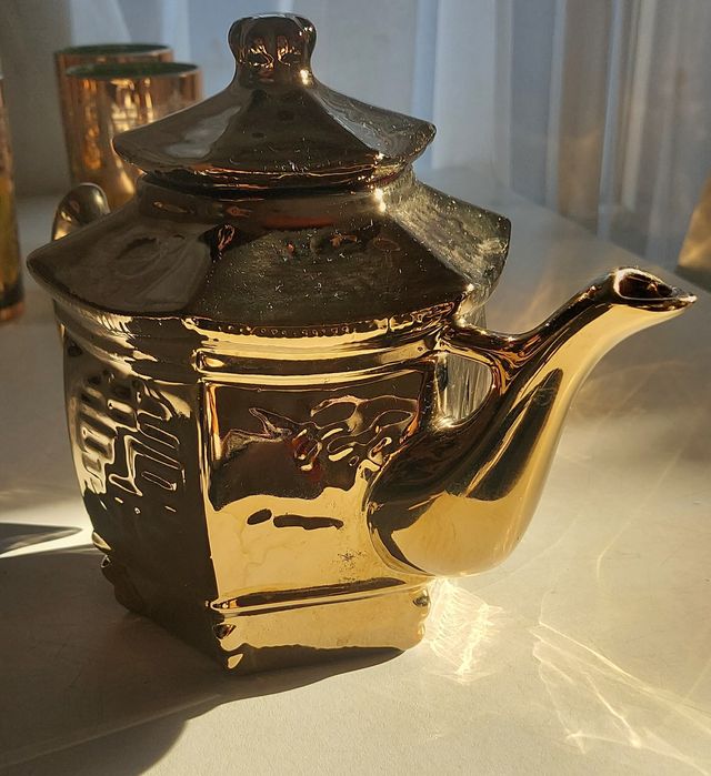 Чайники продам..