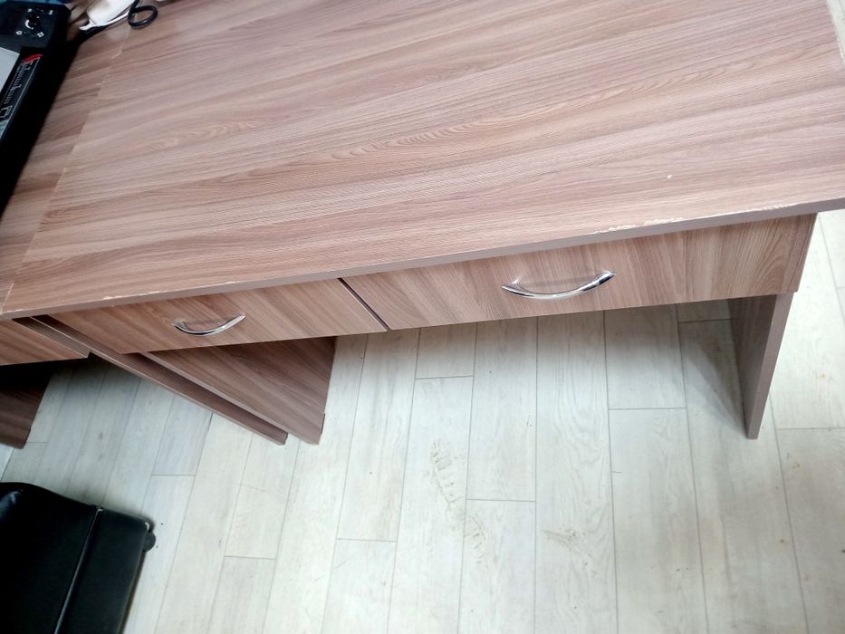 Срочно сатам 4000тг каждый.  6 шт бар