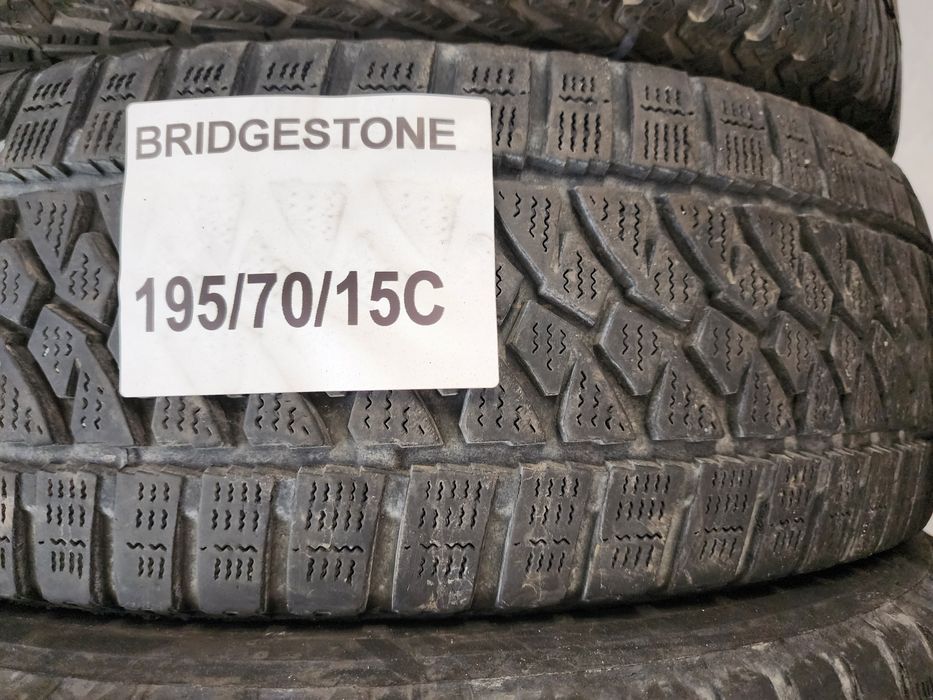 195 70 15C iarna Bridgestone si Unyroyal