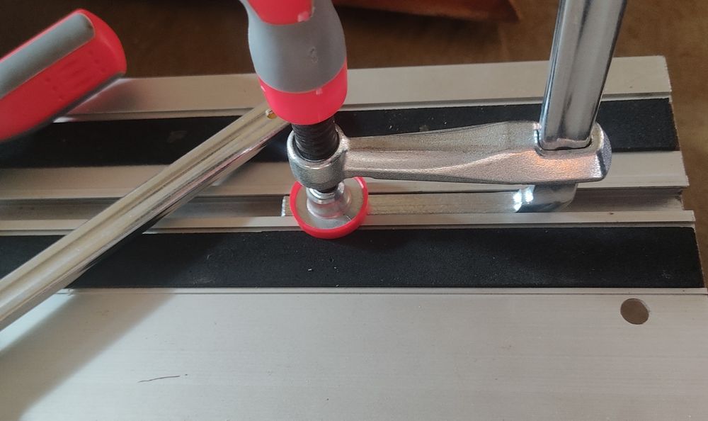 Струбцины для направляющей