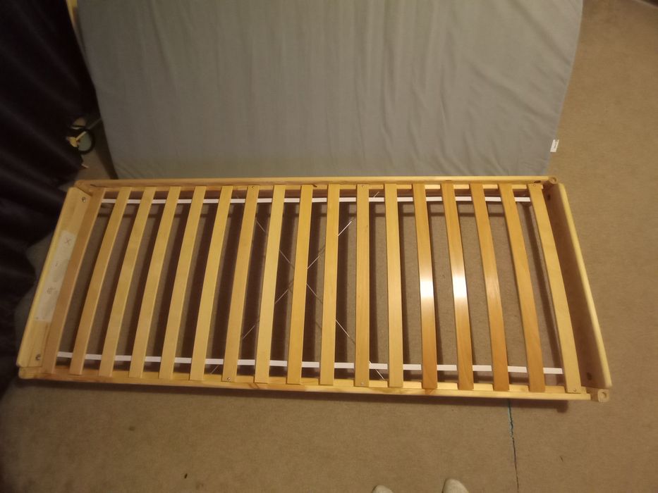 Pat 1 pers cu somiera si saltea