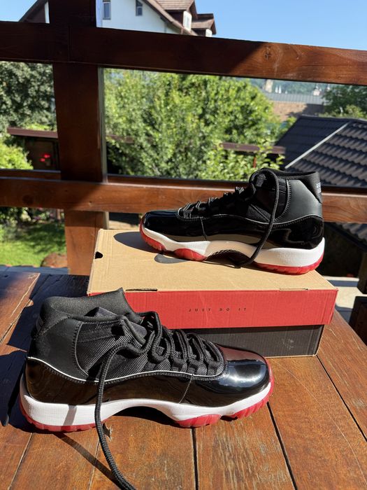 Air Jordan 11 Retor Bred
