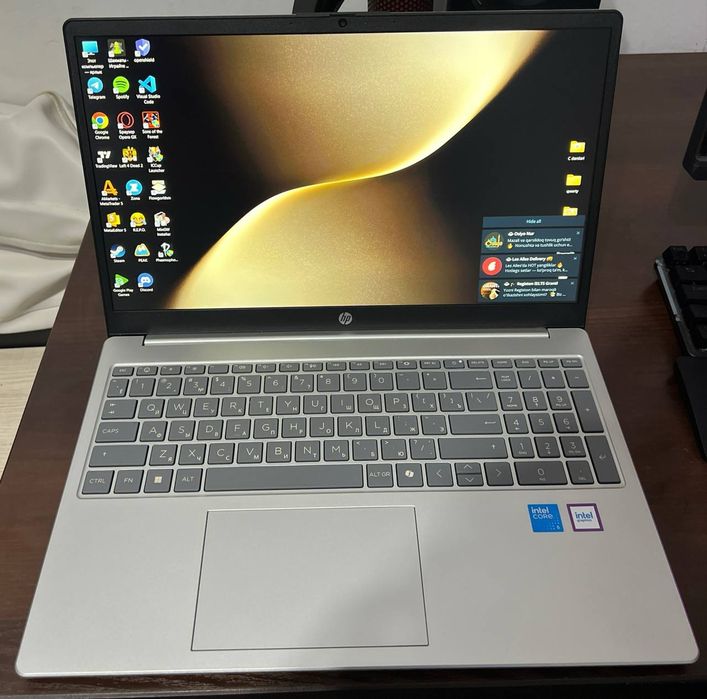 Hp laptop 15-fd0323ci