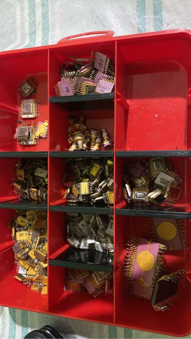 Измерительные приборы, платы, радиодетали