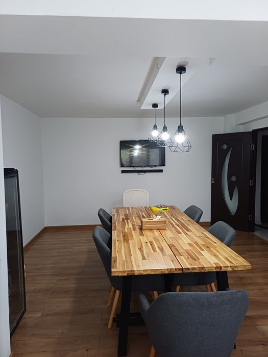 2 dormitoare Otopeni centru – mobilat complet, parcare inclusă, etaj 1