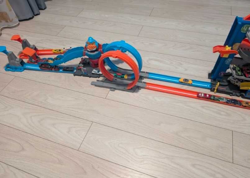 Colectie Hot Wheels originala 3 Circuite + 40 masinute