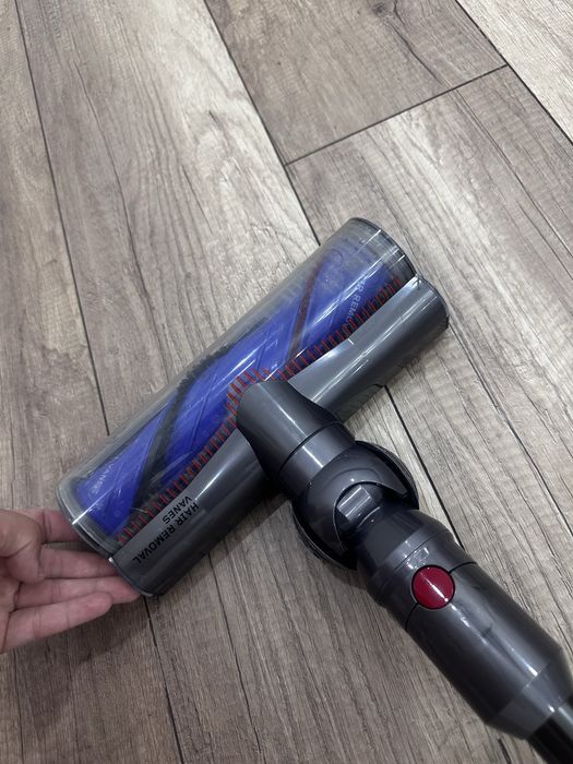 Вертикальный пылесос dyson