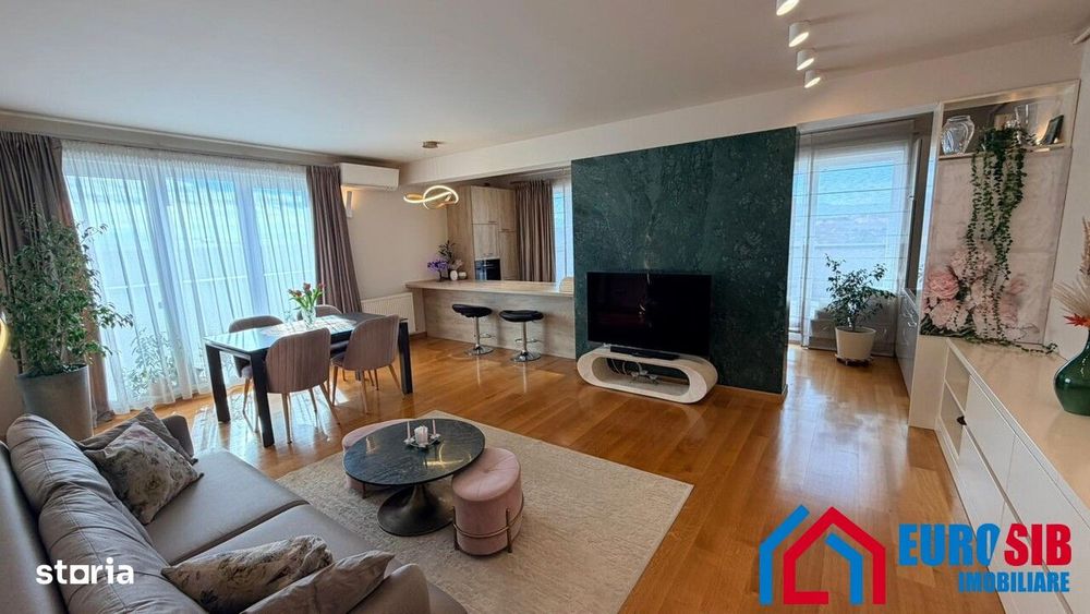 Penthause 3 camere si terasa 52 mp in Sibiu zona Centrala — fotografia 1