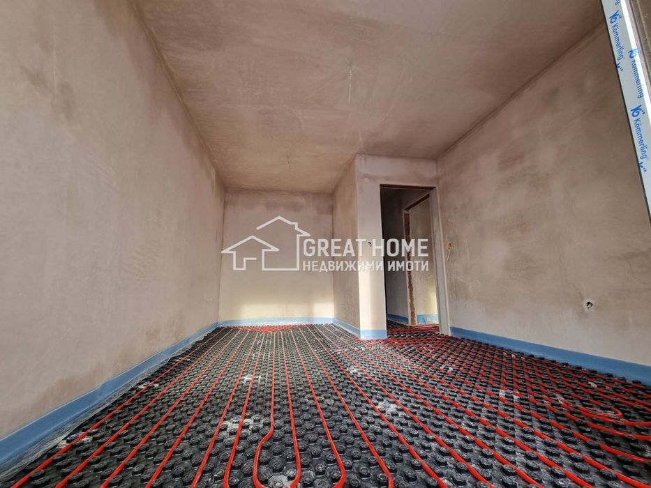 Солигена ! Тристаен ! Подово !