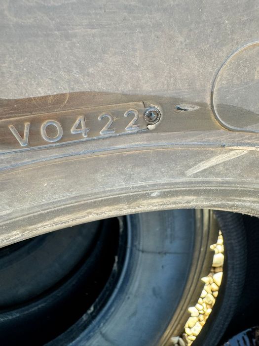 425/65R22,5 Firestone.