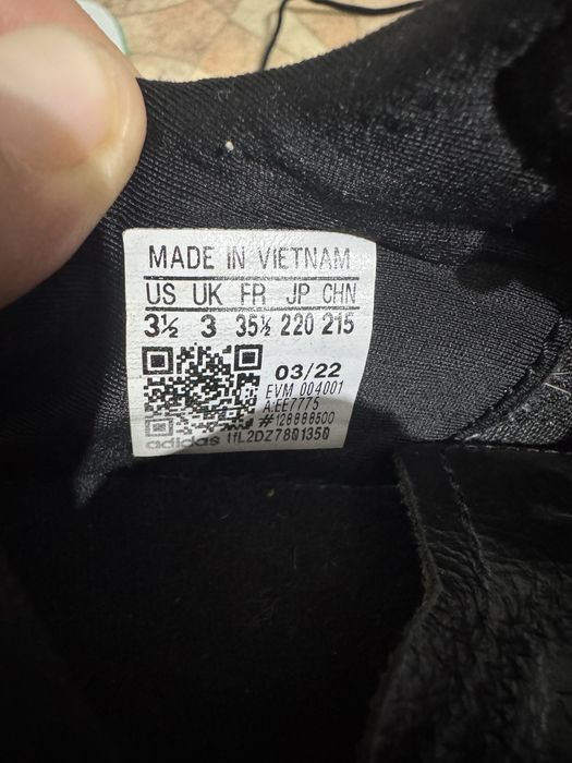 Оригинал Кроссовки adidas Ozweego черный