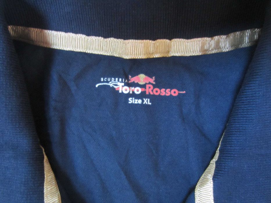 Tricou Red Bull Toro Rosso,masura XL, polo 2 nasturi, 95%Bumbac,ca nou