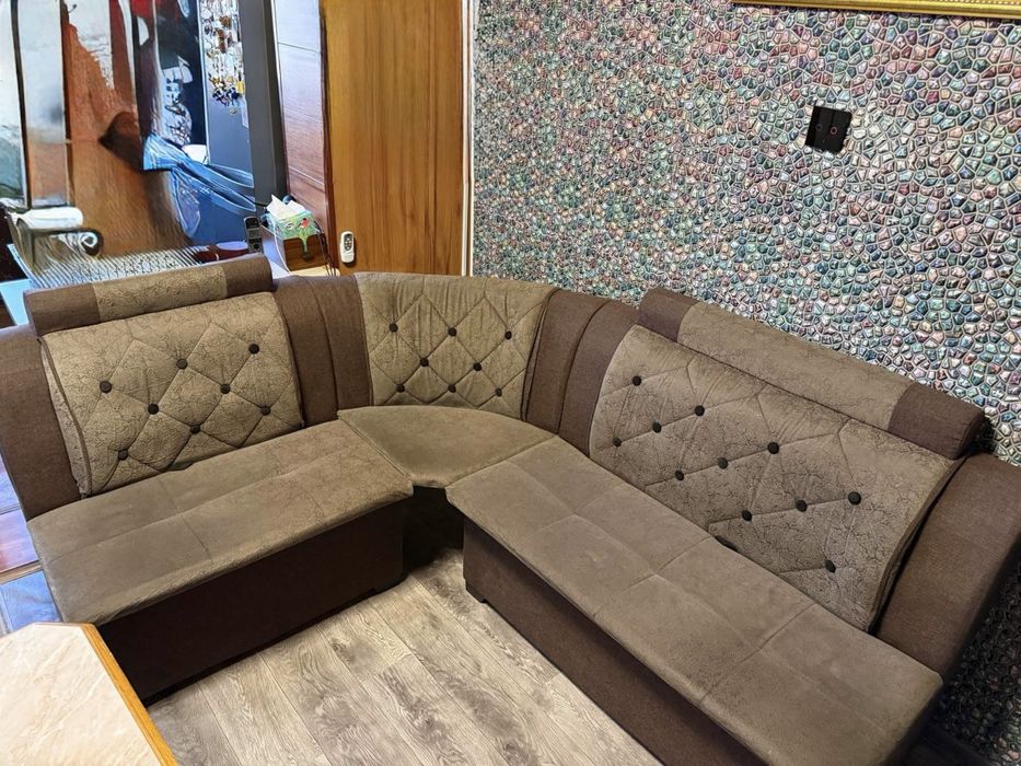 Продается кухонный уголок (диван)