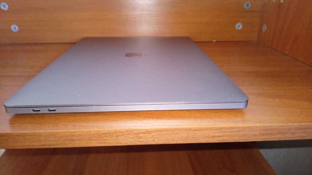 MacBook Pro 16,1; с 2 Операционни системи - MacOS 15 Sequoia и Windows