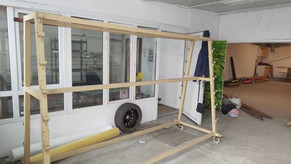 Дава се под наем Промишлена сграда в Бургас, Ветрен - 250 кв.м за 1020 € - Снимка #1