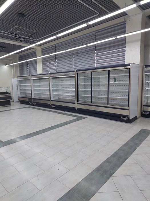 Витрина горка шкаф холодильник