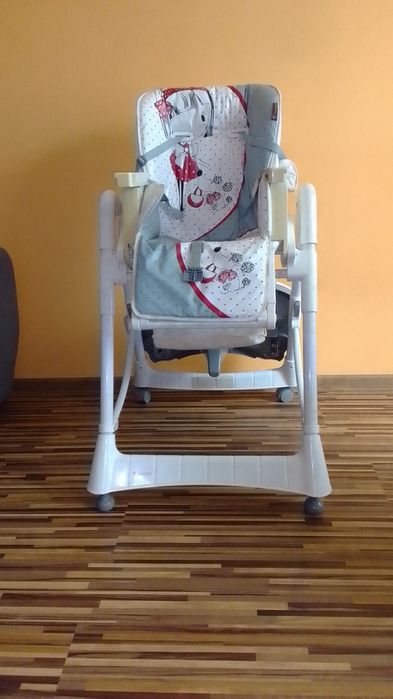 Столче за хранене с табличка