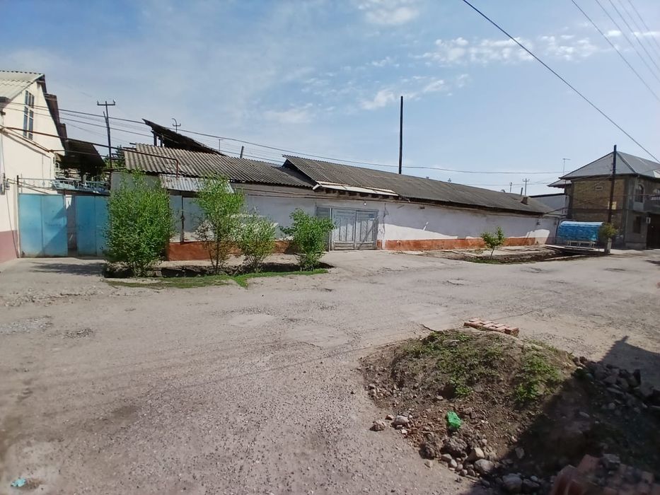 Izboskan tumani Poytug shahri Ariqboyi mahalla uy 11 . 11 xona 4,7soti