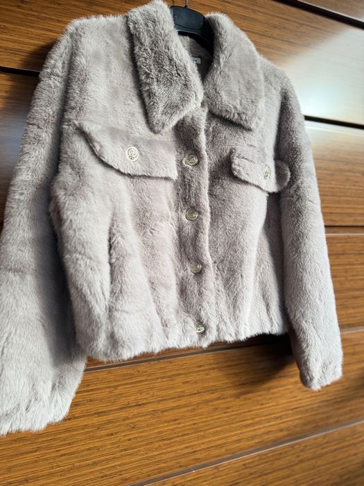 Уникално късо палто