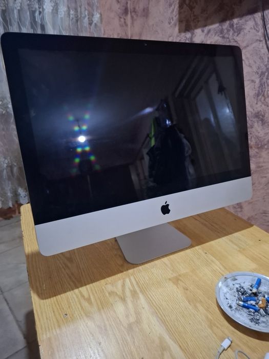 Vănd Calculator Apple iMac 22.5 Mid 2014 8Gb