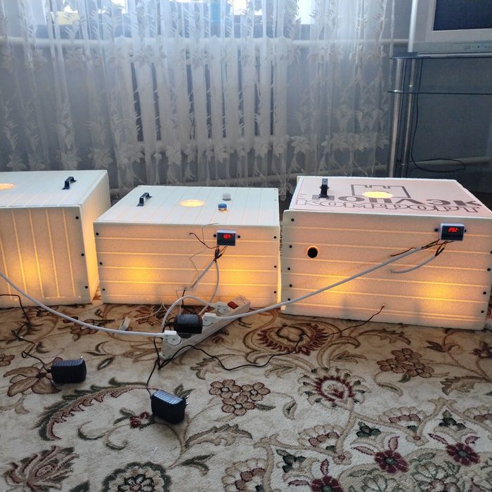 Инкубаторы на 100-120кур яиц