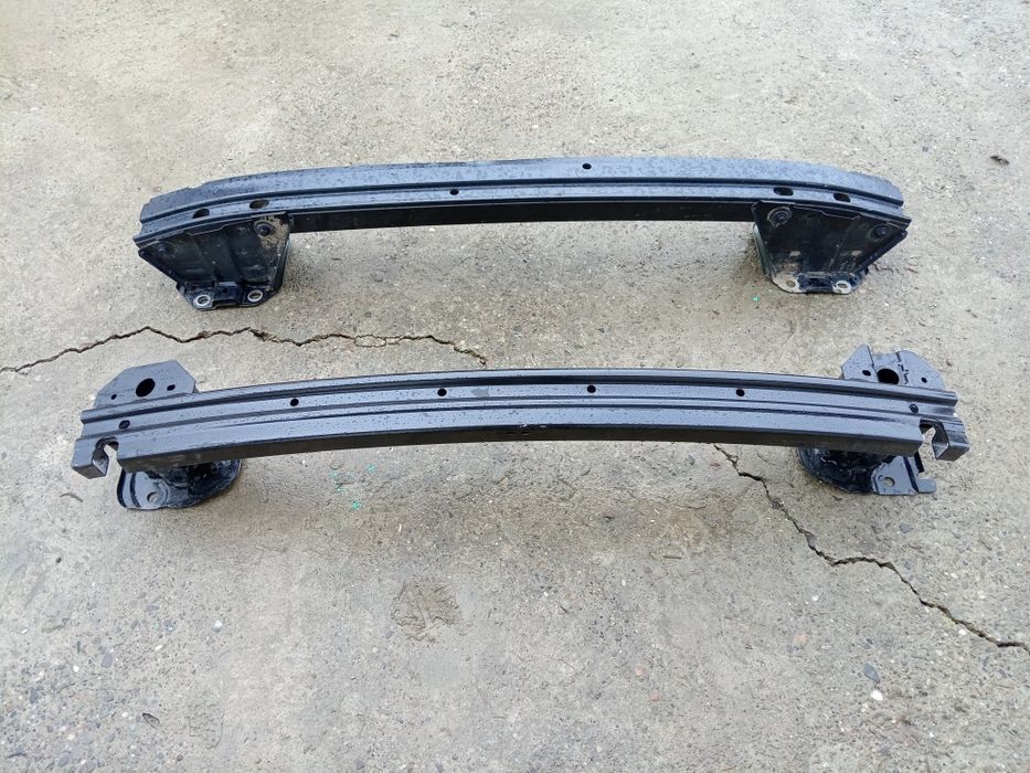 Vând armatura, întăritura spate volvo xc40, S90 V90 în stare bună xc90