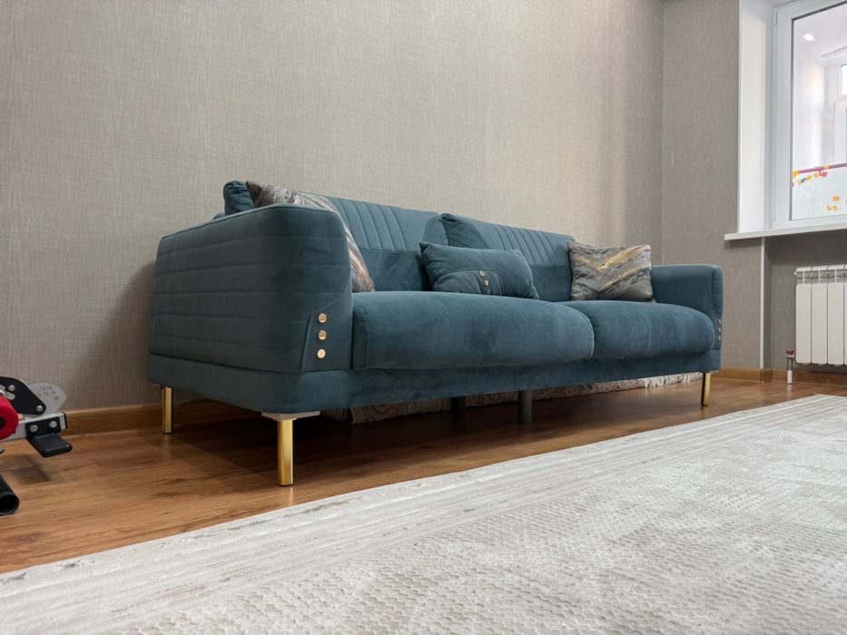 Продам красивый диван.