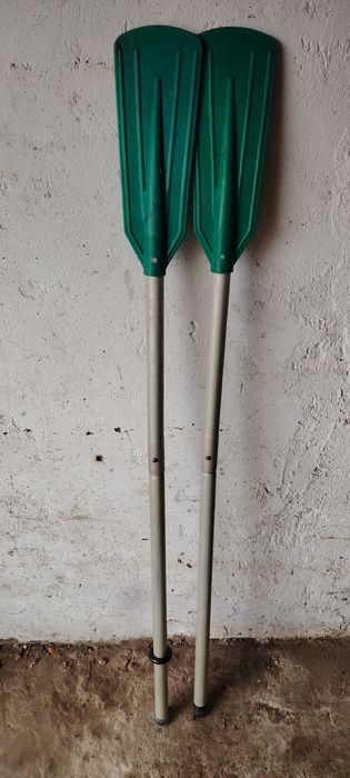 Вёсла для лодки разборные.