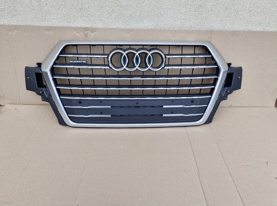 Grila centrala Audi Q7 NOUA 2016-2019