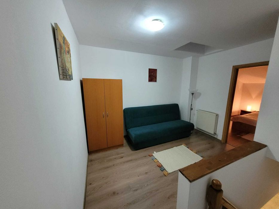 Apartament mansarda etaj 3 - proprietar