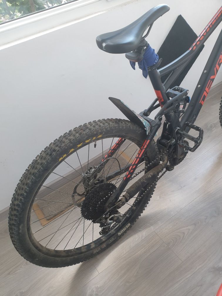 Vand bicicleta Devron Zerga uni full suspension 460 mm Oradea OLX.ro