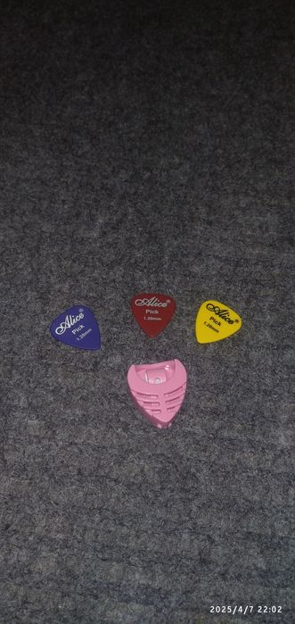 Гитара любительская