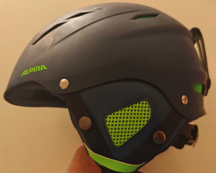 Каска за ски Alpina