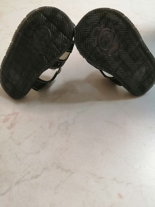 Детски светещи сандали