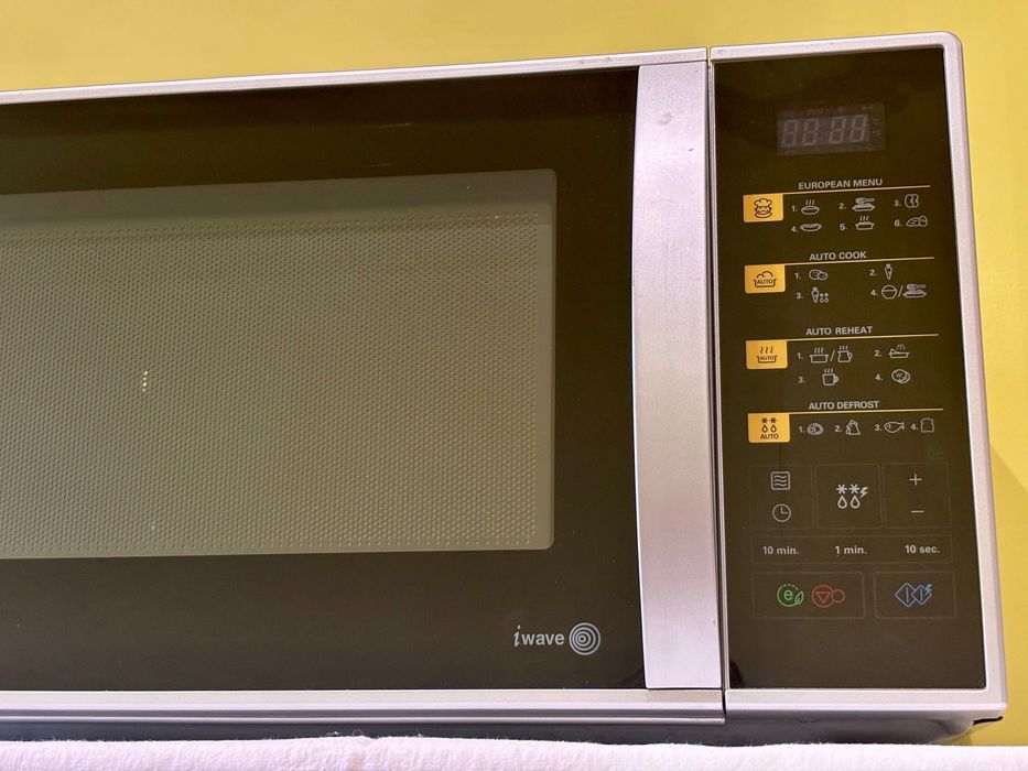 Микровълнова фурна LG, 800W, 23 литра