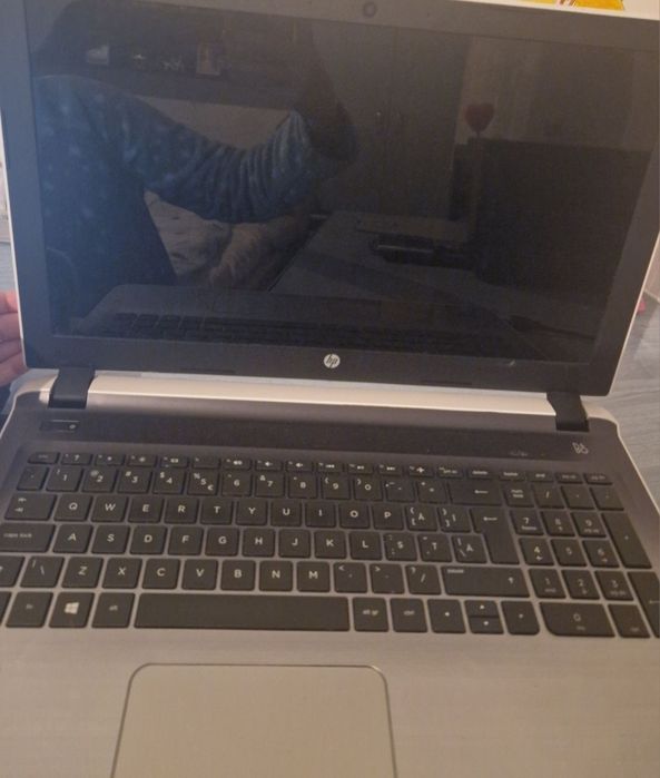 Laptop HP Pavilion AMD A8 / 4GB RAM / 500GB HDD