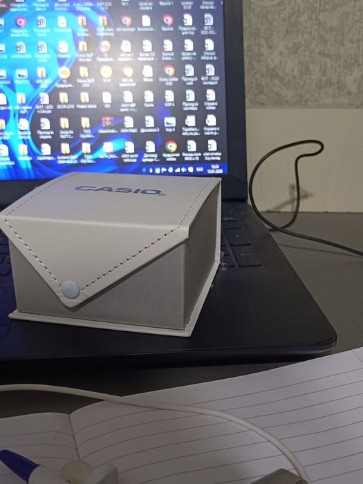 часы casio, синий интерфейс