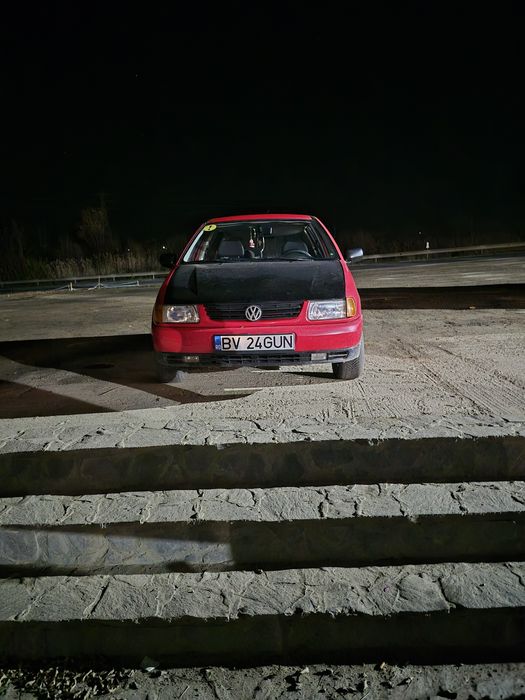 Vând wolkswagen polo 6N pentru piese