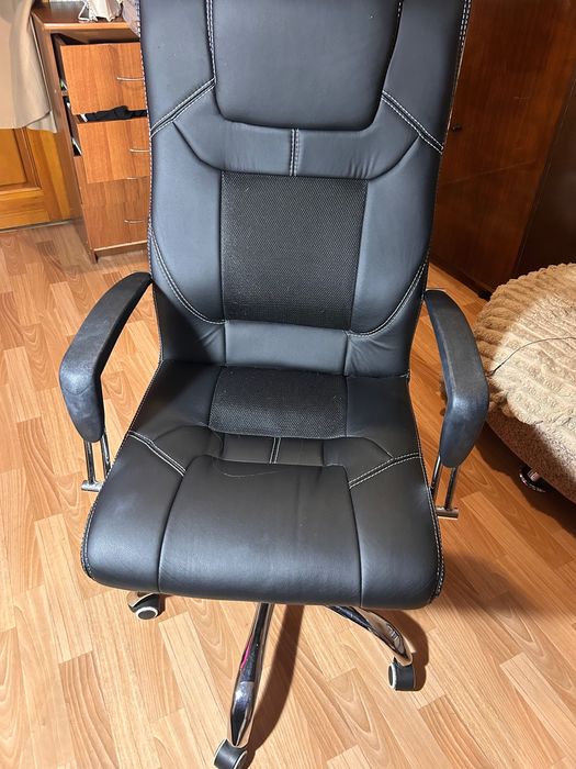 Компьютерное кресло